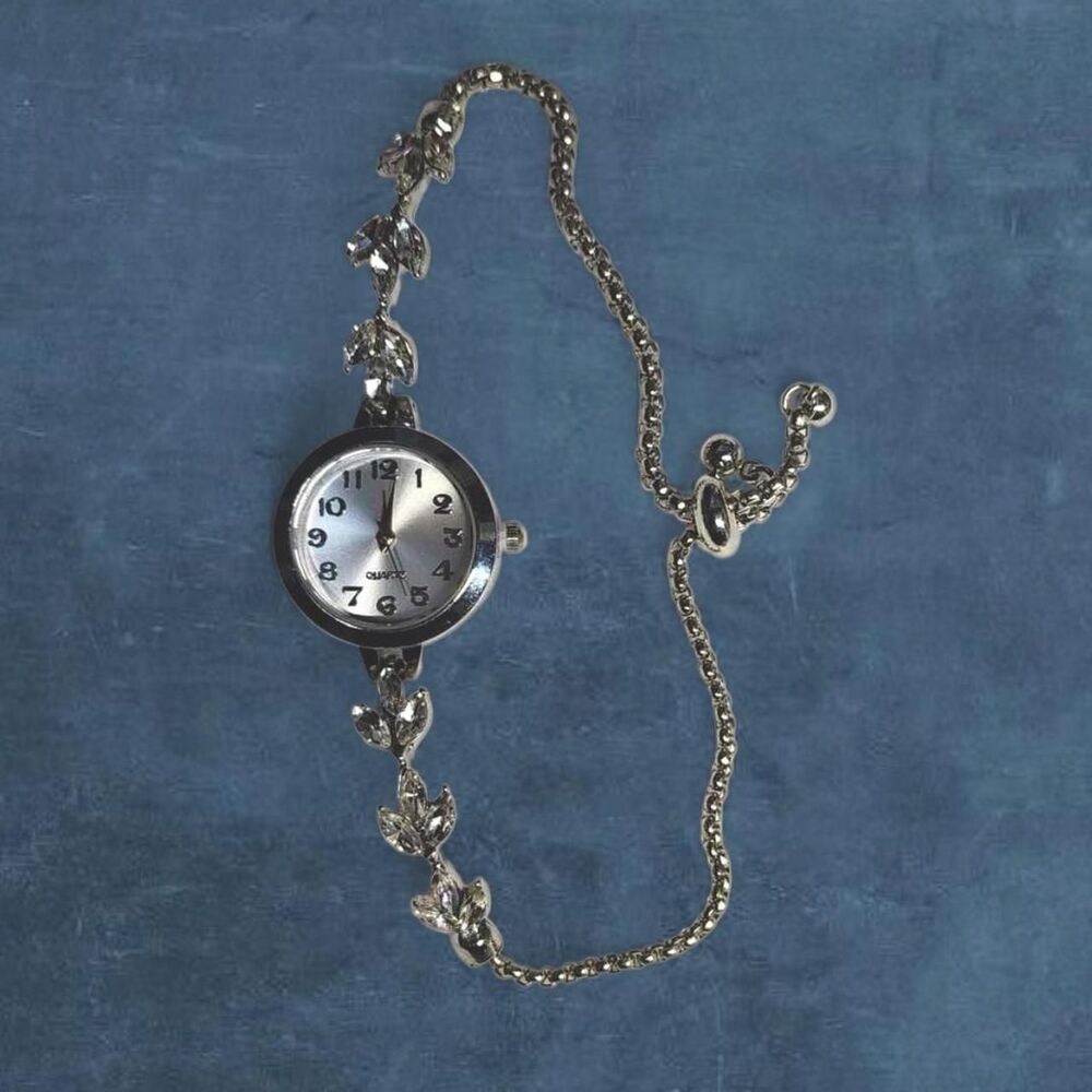 dainty y2k style watch bracelet🐰